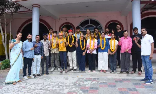 मयूर इंटरनेशनल सीनियर सेकेंडरी स्कूल के इंग्लिश मीडियम के विद्यार्थियों ने 10वीं बोर्ड मे लहराया परचम