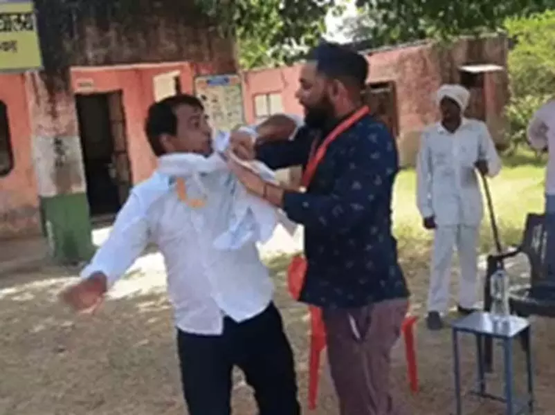 थप्पड़कांड में नरेश मीणा को मिली जमानत: SDM से मारपीट और समरावता हिंसा मामले में फंसे निर्दलीय नेता अभी जेल में ही रहेंगे थप्पड़कांड में नरेश मीणा को मिली जमानत: SDM से मारपीट और समरावता हिंसा मामले में फंसे निर्दलीय नेता अभी जेल में ही रहेंगे