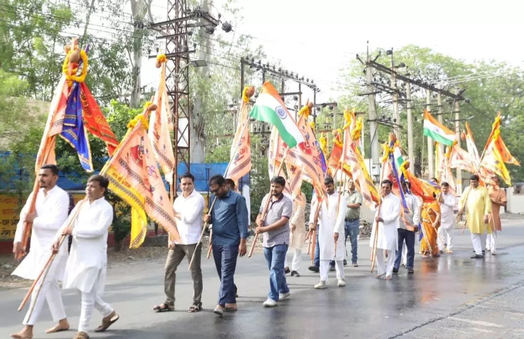 निशान यात्रा में उमड़े भक्त,गूंजे श्याम बाबा के जयकारे, राष्ट्रभक्ति का दिखाया जज्बा* निशान यात्रा में उमड़े भक्त,गूंजे श्याम बाबा के जयकारे, राष्ट्रभक्ति का दिखाया जज्बा*