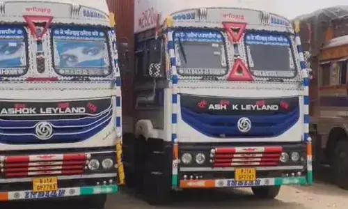 पांच करोड़ रुपये की अवैध सुपारी बरामद पांच करोड़ रुपये की अवैध सुपारी बरामद