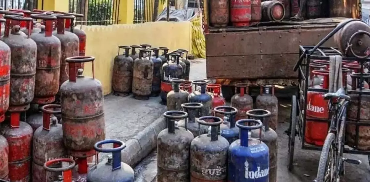 राजस्थान में 24.50 रुपए सस्ता हुआ LPG सिलेंडर राजस्थान में 24.50 रुपए सस्ता हुआ LPG सिलेंडर