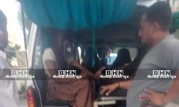 मधुमक्खियां के हमले से पूरा परिवार घायल ,मची चिख पुकार मधुमक्खियां के हमले से पूरा परिवार घायल ,मची चिख पुकार