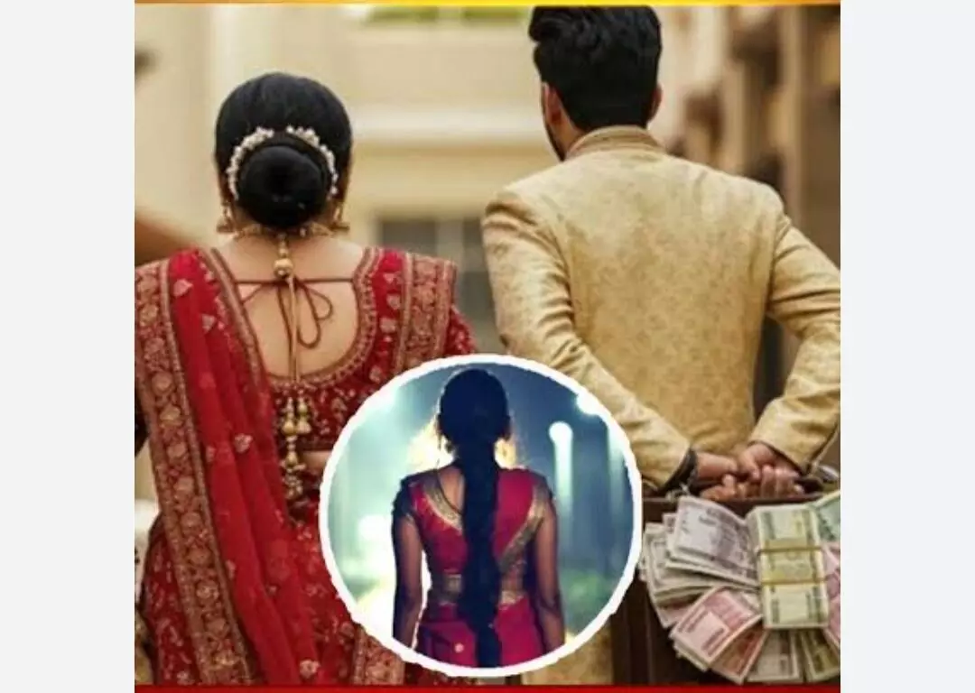 दामाद के साथ ही रचा ली शादी, बेटी भी बोली- मां, पहले आप कर लो, मैं बाद में कर लूंगी दामाद के साथ ही रचा ली शादी, बेटी भी बोली- मां, पहले आप कर लो, मैं बाद में कर लूंगी