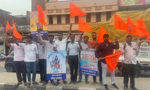 महोत्सव शोभायात्रा बुधवार को