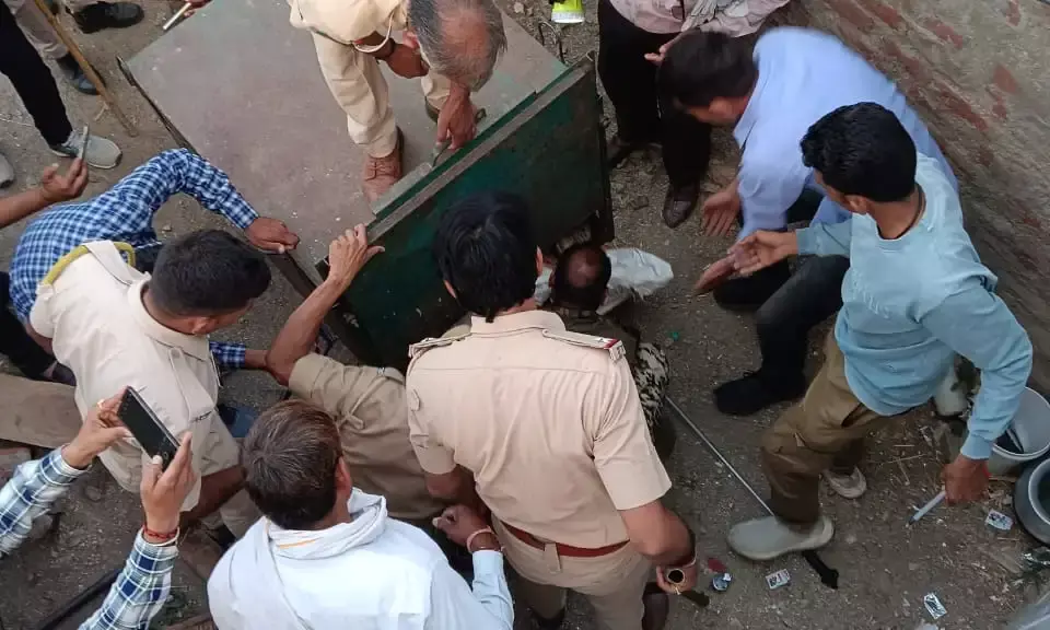 नुवलिया गांव में आतंक मचाने वाला पैंथर पिंजरे में कैद, ग्रामीणों ने ली राहत की सांस