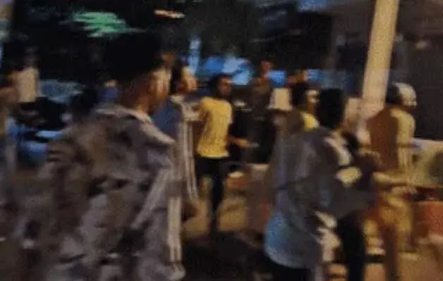 डीजे बंद कराने को लेकर आपस में भिड़ गए दो समुदाय, जमकर चले लाठी डंडे, 6 लोग बुरी तरह घायल