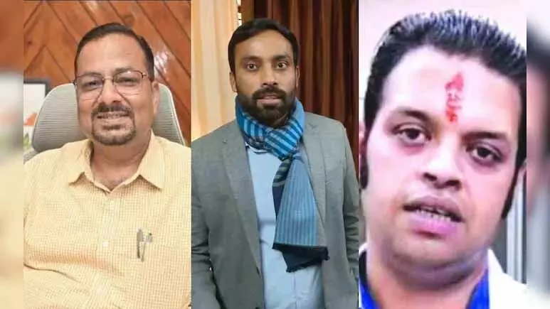 हरिद्वार के DM, SDM समेत 12 अफसर सस्पेंड
