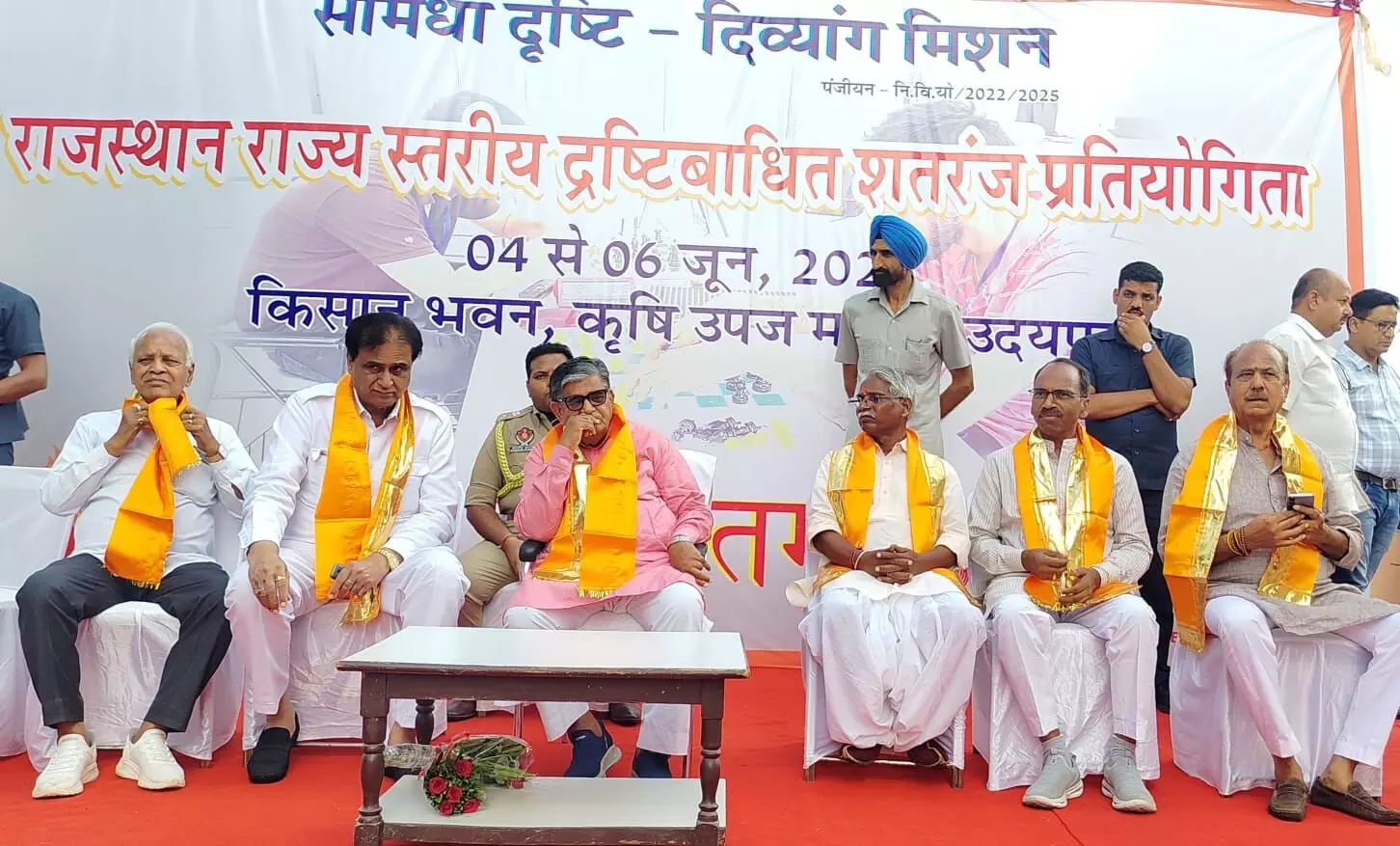 ईश्वर ने सेवा का सेवा का अवसर दिया है तो चुकना नहीं चाहिए - राज्यपाल कटारिया ईश्वर ने सेवा का सेवा का अवसर दिया है तो चुकना नहीं चाहिए - राज्यपाल कटारिया