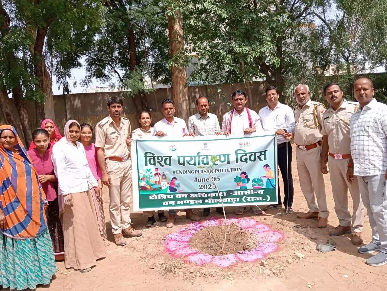 आसींद में विश्व पर्यावरण दिवस पर पंचवटी की स्थापना, विधायक सांखला ने किया पौधारोपण आसींद में विश्व पर्यावरण दिवस पर पंचवटी की स्थापना, विधायक सांखला ने किया पौधारोपण