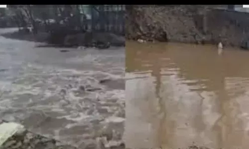 जम्मू-कश्मीर  में बादल फटने से महिला की मौत, कई इलाकों में बाढ़ जैसे हालात