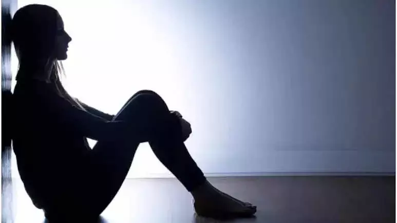 ब्लैकमेलिंग से परेशान कॉलेज छात्रा ने की आत्महत्या, बार-बार फोन करने वाले युवक के खिलाफ FIR दर्ज