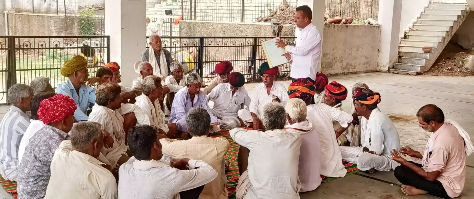 मीणा समाज को नशा मुक्त बनाने पर पंच पटेलों ने दिया जोर मीणा समाज को नशा मुक्त बनाने पर पंच पटेलों ने दिया जोर