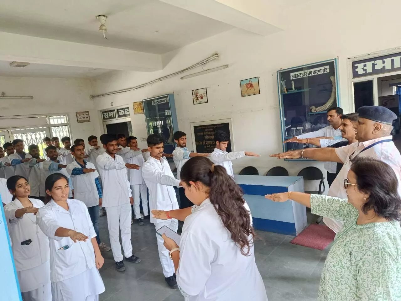 पशुपालन डिप्लोमा विद्यार्थियों ने लिया जल संरक्षण का संकल्प पशुपालन डिप्लोमा विद्यार्थियों ने लिया जल संरक्षण का संकल्प