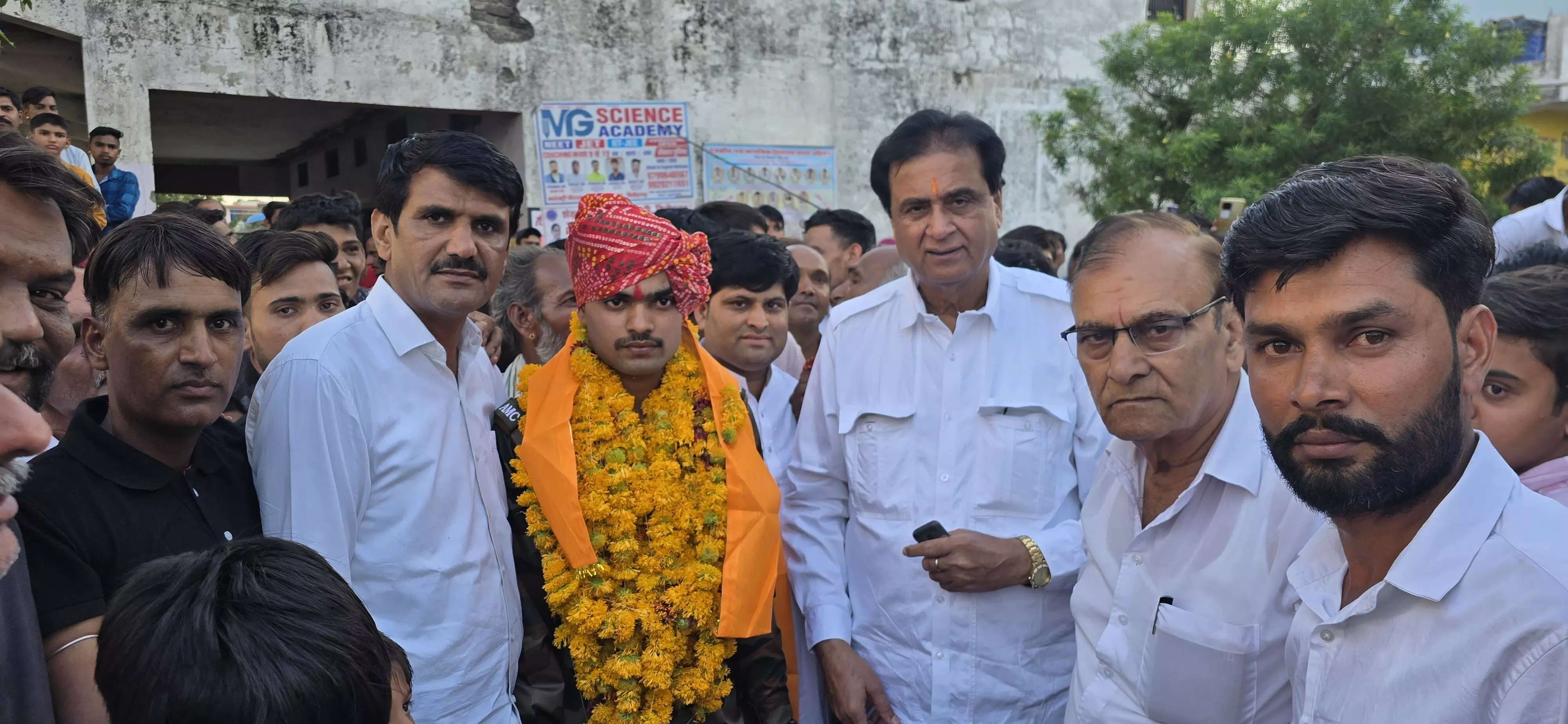 अग्निवीर श्रवण कुमार के प्रथम बार पैतृक गांव आने पर हुआ भव्य स्वागत अग्निवीर श्रवण कुमार के प्रथम बार पैतृक गांव आने पर हुआ भव्य स्वागत