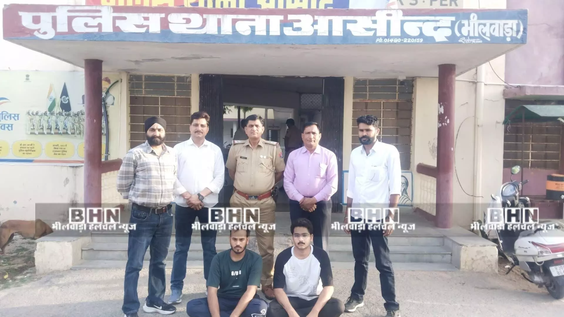 लूट का माल बिकाने में सहयोग करने वाले 2 युवक गिरफ्तार लूट का माल बिकाने में सहयोग करने वाले 2 युवक गिरफ्तार