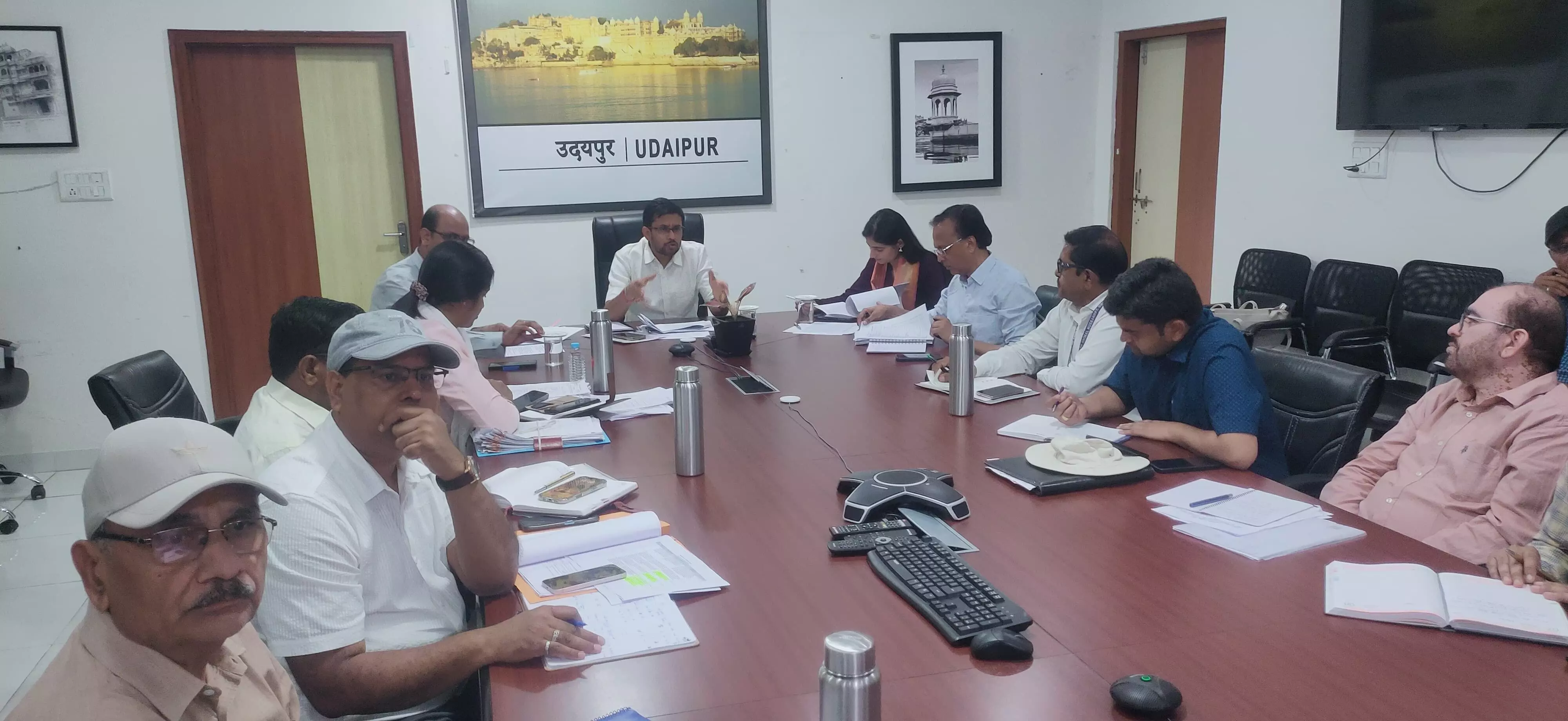 वंदे गंगा जल संरक्षण जन अभियान : टीम उदयपुर कर रही बेहतर काम, रिपोर्टिंग भी प्रोपर करें - जिला कलक्टर मेहता वंदे गंगा जल संरक्षण जन अभियान : टीम उदयपुर कर रही बेहतर काम, रिपोर्टिंग भी प्रोपर करें - जिला कलक्टर मेहता