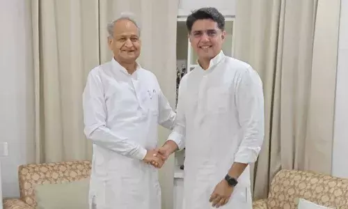 पहली बार अशोक गहलोत से मिलने घर पहुंचे सचिन पायलट, 2 घंटे चली मुलाकात