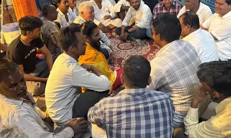 रेगर समाज द्वारा नवनिर्मित श्री शिव मंदिर प्राण प्रतिष्ठा में पहुंचे जिला प्रमुख अहीर