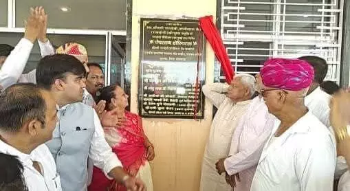 बरडोद में पत्नी की याद में बनवा दिया हॉस्पिटल, 20 गांवो के ग्रामीणों को मिलेगा लाभ बरडोद में पत्नी की याद में बनवा दिया हॉस्पिटल, 20 गांवो के ग्रामीणों को मिलेगा लाभ