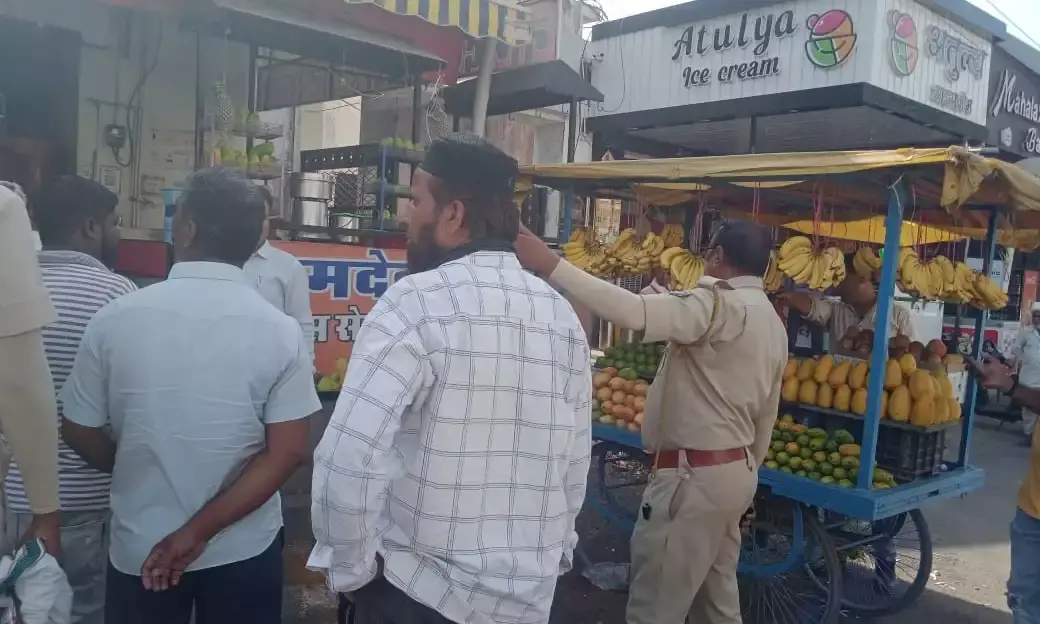 नगर परिषद ने हटाए शहर के विभिन्न स्थानों से अतिक्रमण