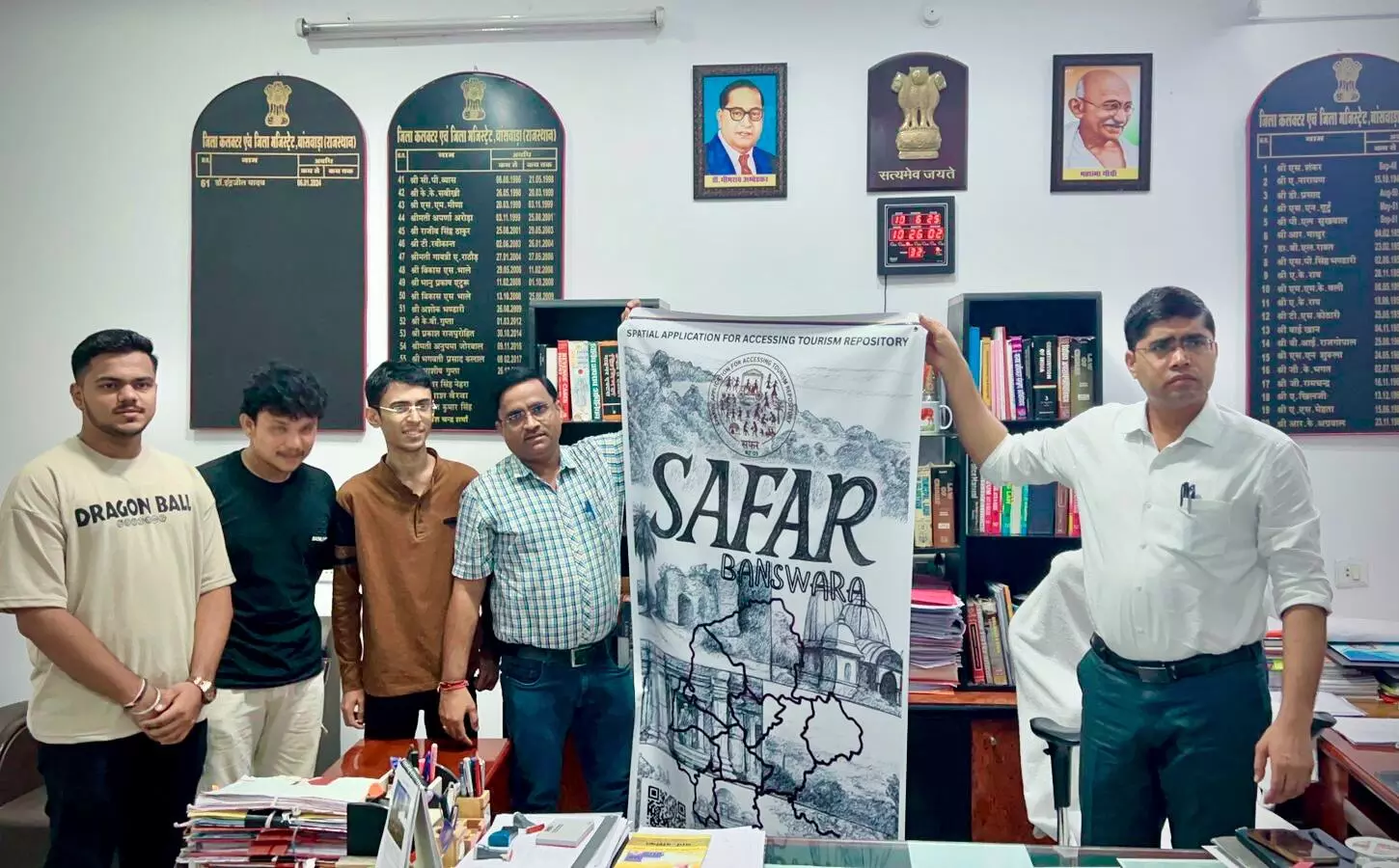 बांसवाड़ा के पर्यटन को लगेंगे पर, कलक्टर डॉ. यादव ने मोबाइल एप सफर बांसवाड़ा को किया लांच बांसवाड़ा के पर्यटन को लगेंगे पर, कलक्टर डॉ. यादव ने मोबाइल एप सफर बांसवाड़ा को किया लांच