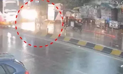 टक्कर मारकर घसीटा, बुजुर्ग ने तड़प-तड़प कर तोड़ा दम, बस लेकर फरार!