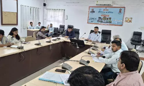 जनकल्याणकारी योजनाओं के माध्यम से आमजन को प्रदान करें अधिकतम लाभ - जिला कलक्टर