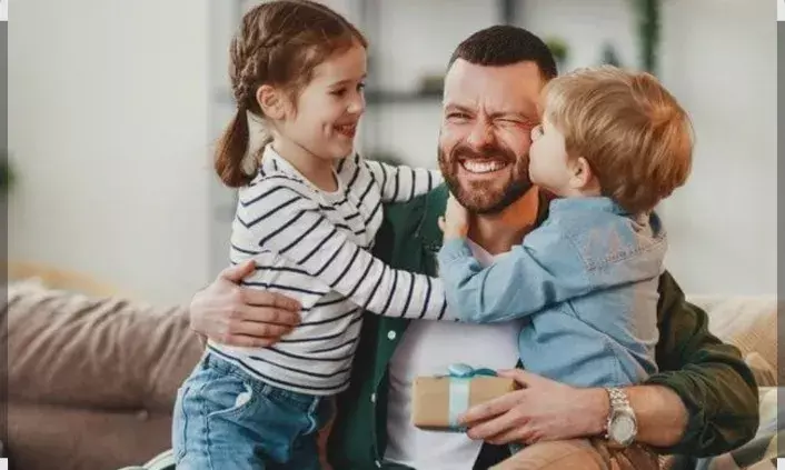 अपने पिता को कराएं सरप्राइज विजिट