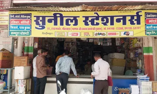 विश्व बाल श्रम निषेध दिवस पर इंद्रा मार्केट से 3 बाल श्रमिक मुक्त कराये