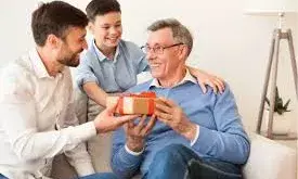 कम बजट में भी खास बनेगा फादर्स डे, पापा को दें ये तोहफे