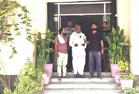 हाथीपुरा गांव में चारागाह भूमि पर अवैध अतिक्रमण: ग्रामीणों ने एसडीएम को सौंपा ज्ञापन हाथीपुरा गांव में चारागाह भूमि पर अवैध अतिक्रमण: ग्रामीणों ने एसडीएम को सौंपा ज्ञापन