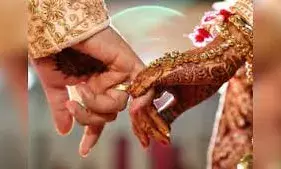 ग्रेजुएट बेटी ने की 12वीं पास से लव मैरिज,   SP ऑफिस में बताया परिजनों से जान का खतरा