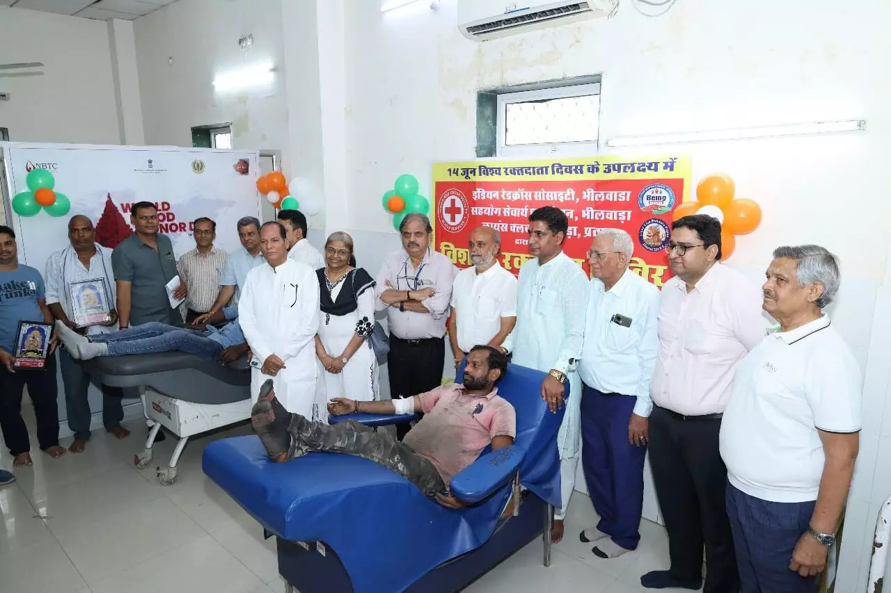 विश्व रक्तदाता दिवस पर शिविर मे एकत्र हुआ 111 यूनिट रक्त