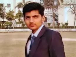 परीक्षा में कम अंक आने पर यूपी के छात्र ने की आत्महत्या परीक्षा में कम अंक आने पर यूपी के छात्र ने की आत्महत्या
