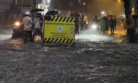 महाराष्ट्र के कई हिस्सों में भारी बारिश से आठ लोगों की मौत