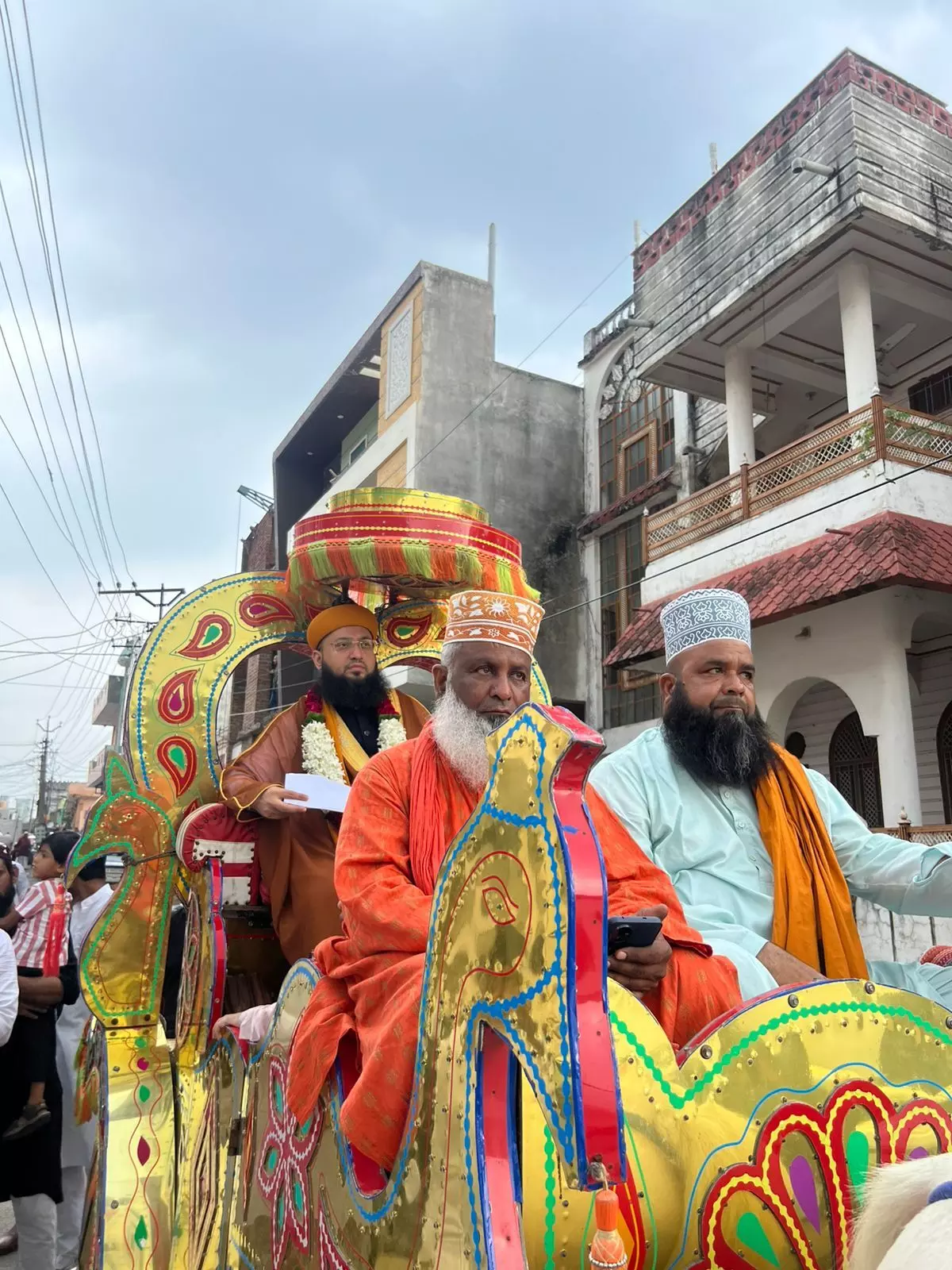 चादर शरीफ का जुलुस निकला व कुल की रस्म आज चादर शरीफ का जुलुस निकला व कुल की रस्म आज