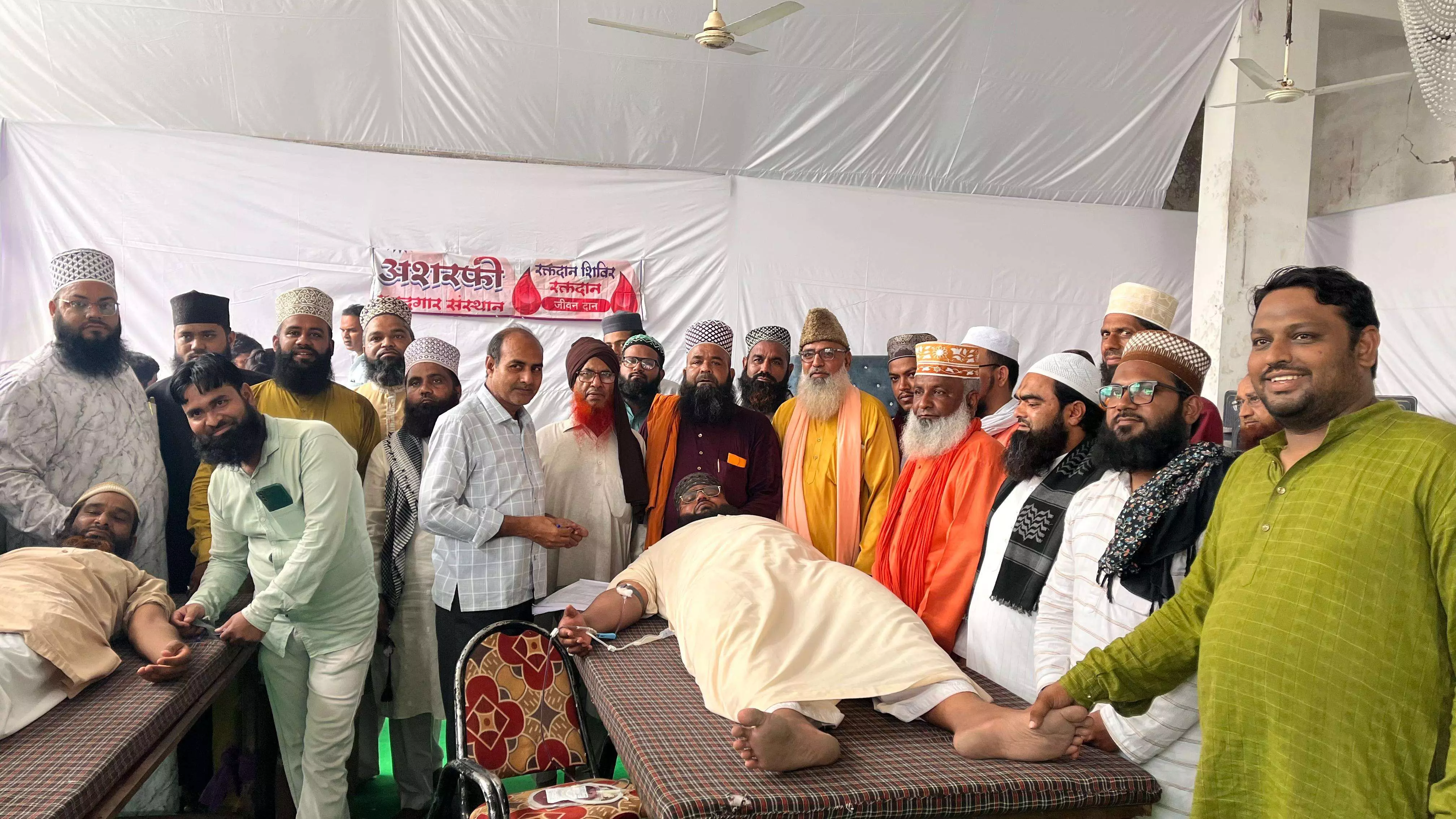 अशरफी साहब के उर्स के मोके पर हुआ ब्लड डोनेशन केम्प का आयोजन अशरफी साहब के उर्स के मोके पर हुआ ब्लड डोनेशन केम्प का आयोजन