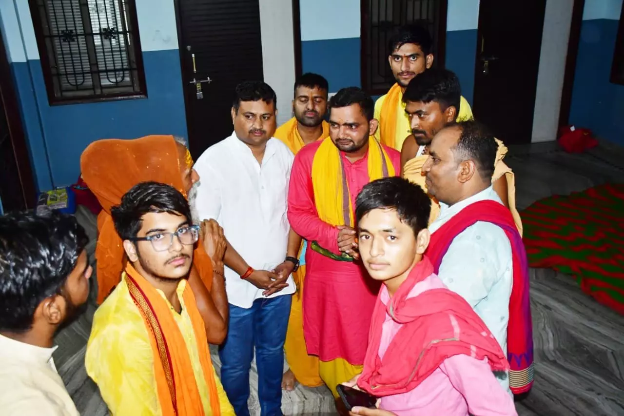 राजसमंद: भावा ग्राम में वैदिक शिविर में पधारे सूरजकुंड धाम के महंत अवधेशानंद जी महाराज, सनातन धर्म के उत्थान पर दिया जोर राजसमंद: भावा ग्राम में वैदिक शिविर में पधारे सूरजकुंड धाम के महंत अवधेशानंद जी महाराज, सनातन धर्म के उत्थान पर दिया जोर