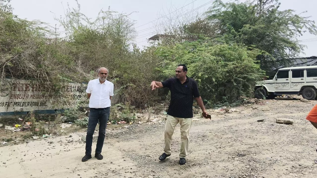 सुखाड़िया सर्कल से रेलवे अंडरब्रिज व नगर वन का विधायक कोठारी ने देखा मौका सुखाड़िया सर्कल से रेलवे अंडरब्रिज व नगर वन का विधायक कोठारी ने देखा मौका