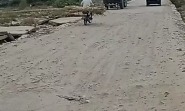 मांडलगढ़ क्षैत्र की वर्षा से पहले ध्यान दें छोटी पुलियाओं एवं सड़कों की दुर्दशा पर