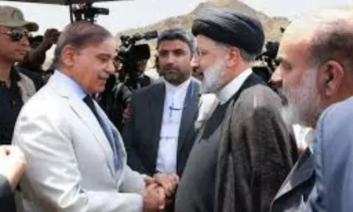 धोखेबाज पाकिस्तान! मुश्किल घड़ी में दे दिया ईरान को धोखा