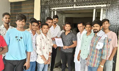 पेयजल समस्या को लेकर भीम आर्मी अध्यक्ष ने दी उग्र आंदोलन व चक्का जाम करने की चेतावनी पेयजल समस्या को लेकर भीम आर्मी अध्यक्ष ने दी उग्र आंदोलन व चक्का जाम करने की चेतावनी