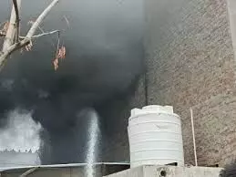 जयपुर में प्लास्टिक पाइप फैक्ट्री में भीषण लगी आग,मची अफरा-तफरी