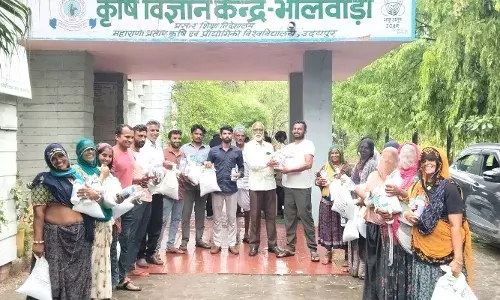 कृषक प्रशिक्षण एवं आदान वितरण कार्यक्रम आयोजित कृषक प्रशिक्षण एवं आदान वितरण कार्यक्रम आयोजित