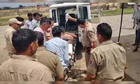 पुलिस से मुठभेड़ में एक गौतस्कर की मौत, एक घायल