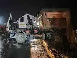 अजमेर में दो ट्रेलर की भिड़ंत, एक की मौत,तीन घायल अजमेर में दो ट्रेलर की भिड़ंत, एक की मौत,तीन घायल