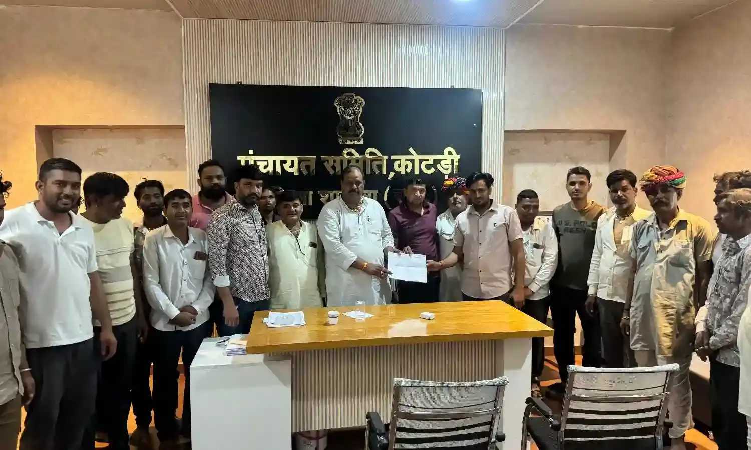 प्रधान के प्रयास से कल्याणपुरा के ग्रामीणों की मांगे हुई  पूरी, गांव में छाई खुशी की लहर
