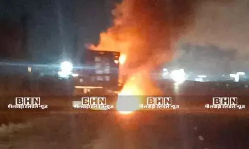 रायला हाईवे पर ट्रक में लगी आग, चालक ने कूदकर बचाई जान