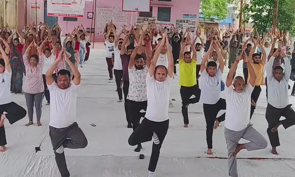 गंगापुर में 11वें अंतर्राष्ट्रीय योग दिवस पर भव्य योग कार्यक्रम आयोजित