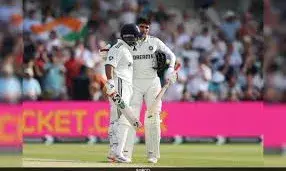 भारत के खिलाफ पहले टेस्ट में इंग्लैंड की भी ठोस शुरुआत, ऐसा रहा दूसरा दिन भारत के खिलाफ पहले टेस्ट में इंग्लैंड की भी ठोस शुरुआत, ऐसा रहा दूसरा दिन